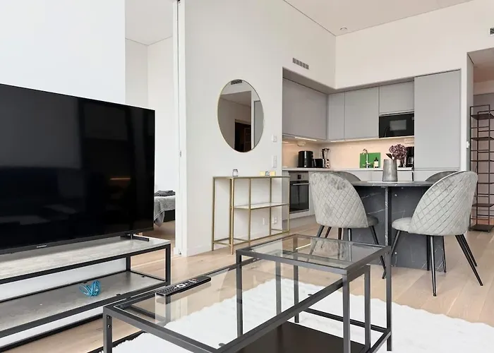 Apartamento Luxury - Karlatornet - 2 Bedroom - - Gym -