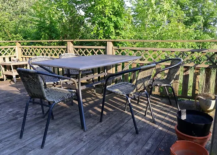 Workers - 8 Beds - Free Parking - Near Volvo *