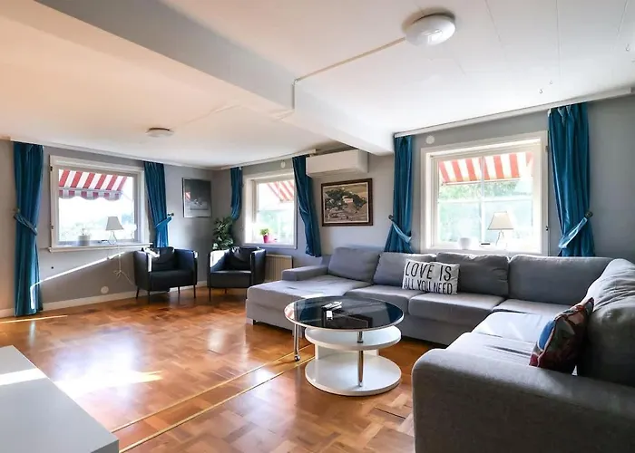 Workers - 8 Beds - Free Parking - Near Volvo *