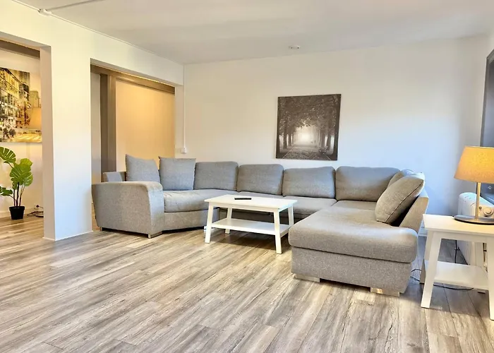 Apartment Workers Hq • 7br • 16 Beds • Center