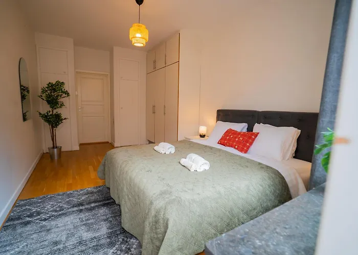 Large 2br - Scandinavian Design - Balcony *