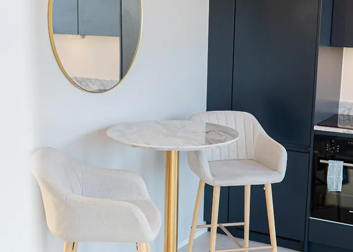 Floor With Rooftop, 1br In Great Location * Göteborg