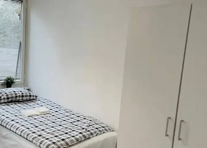 Rymligt Och Haerligt Radhus I Apartman Göteborg