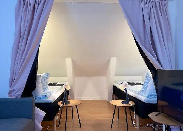 Workers - 2 Bedroom - Free Parking - Near Volvo * 예테보리