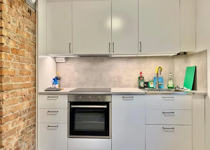 Workers - 3 Bedroom - 7 Beds - Tv In Each - Parking Apartment Gothenburg