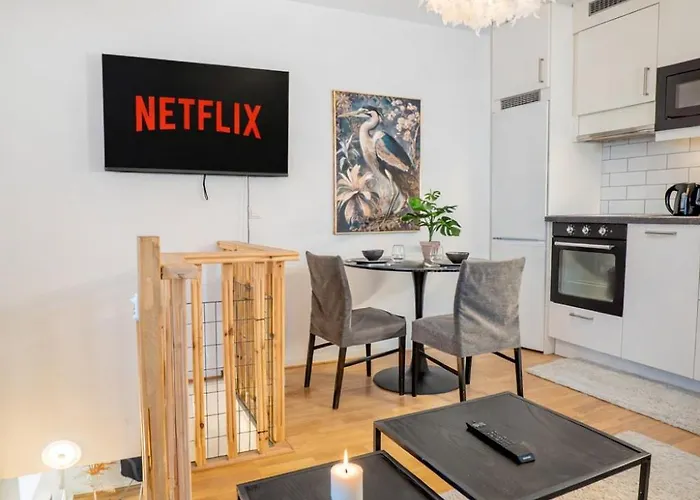 Convenient Duplex In With Privacy & Comfort Apartment