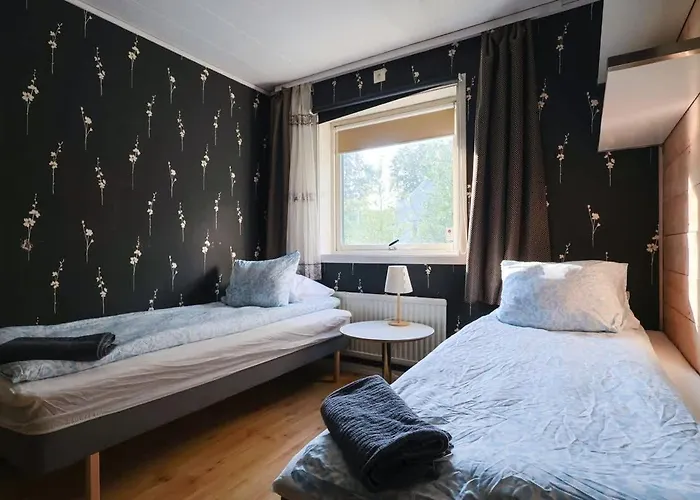 Workers - 8 Beds - Free Parking - Near Volvo Lejlighed