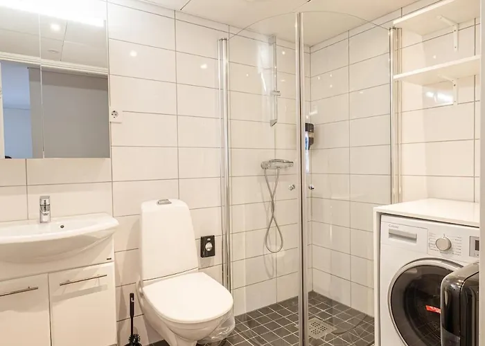 Chic 1br With Balcony In - Prime Location Apartment *