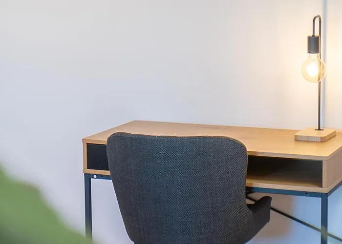 Scandi-boho 1br Calm & Well-connected Location *