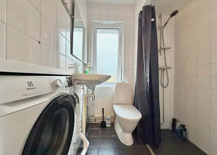 Workers - 3 Bedroom - 7 Beds - Tv In Each - Parking