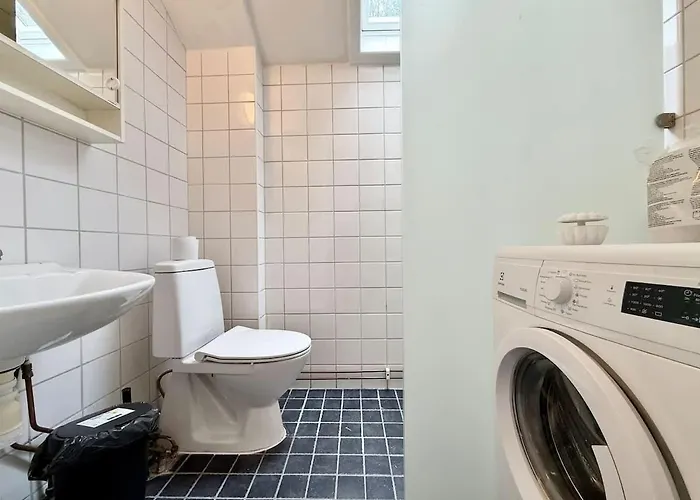 Workers - 2 Bedroom - Free Parking - Near Volvo 아파트 *