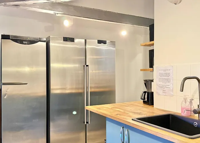 Workers Hq • 7br • 16 Beds • Center Gotenburg