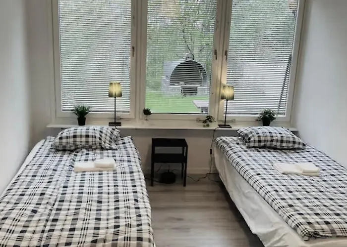 Apartman Rymligt Och Haerligt Radhus I *