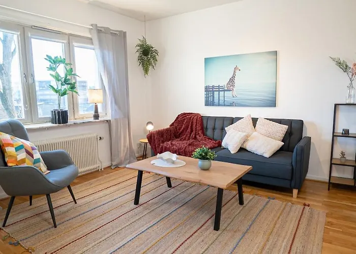 Scandi-boho 1br Calm & Well-connected Location * Göteborg