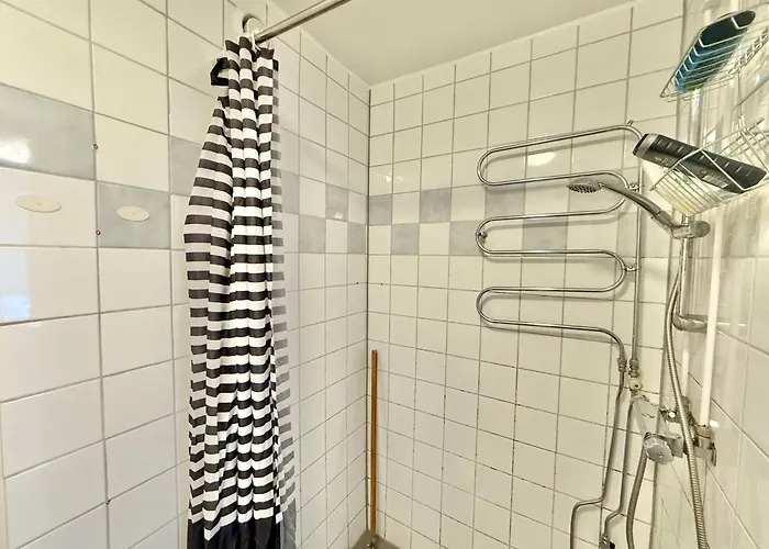 Apartment Workers Hq • 7br • 16 Beds • Center Gothenburg