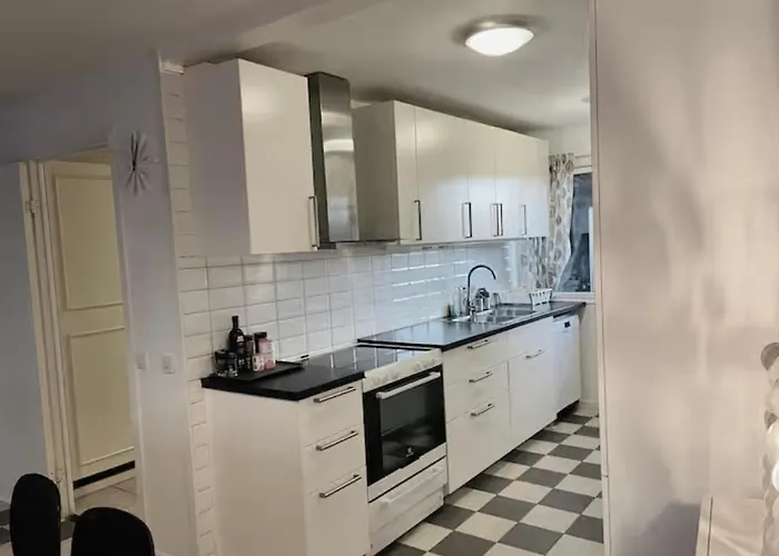 Rymligt Och Haerligt Radhus I * Gothenburg