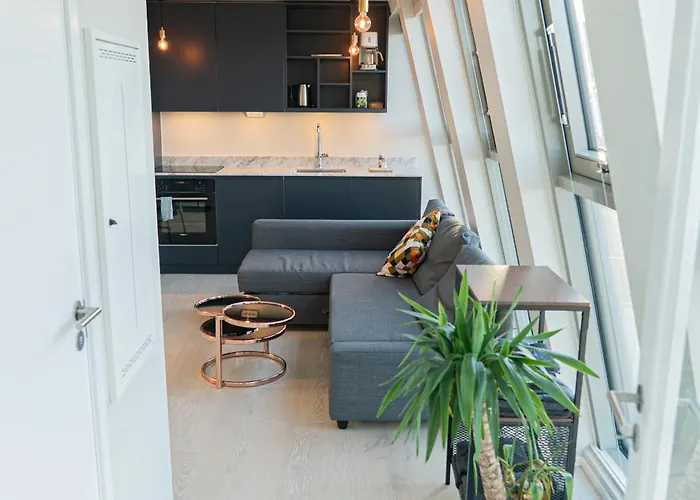 Apartament Floor With Rooftop, 1br In Great Location