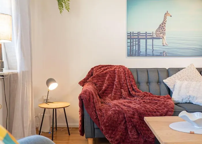 Scandi-boho 1br Calm & Well-connected Location *