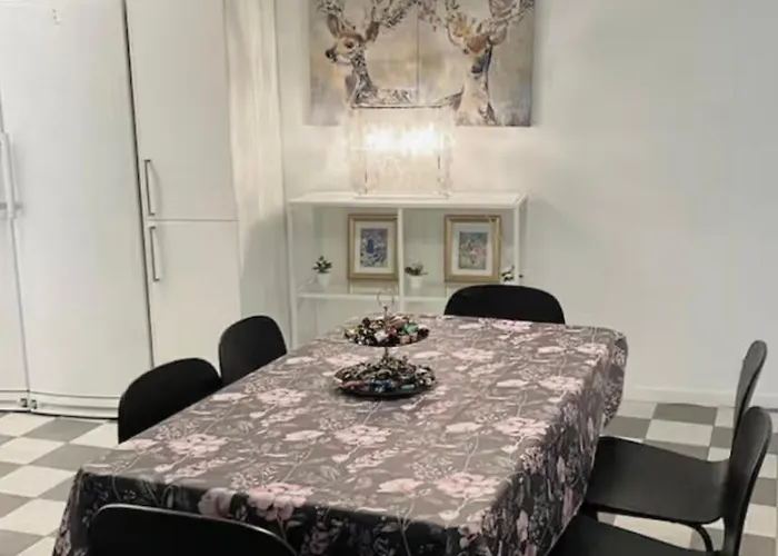 Rymligt Och Haerligt Radhus I Appartement Göteborg