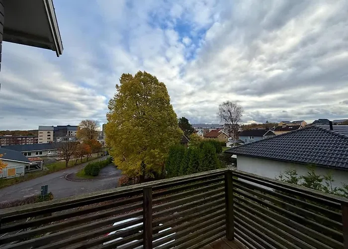 Workers - 3 Bedroom - 7 Beds - Tv In Each - Parking Apartment *