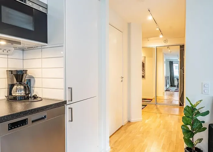 Lejlighed Chic 1br With Balcony In - Prime Location