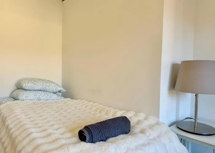 Workers Hq • 7br • 16 Beds • Center Appartement *