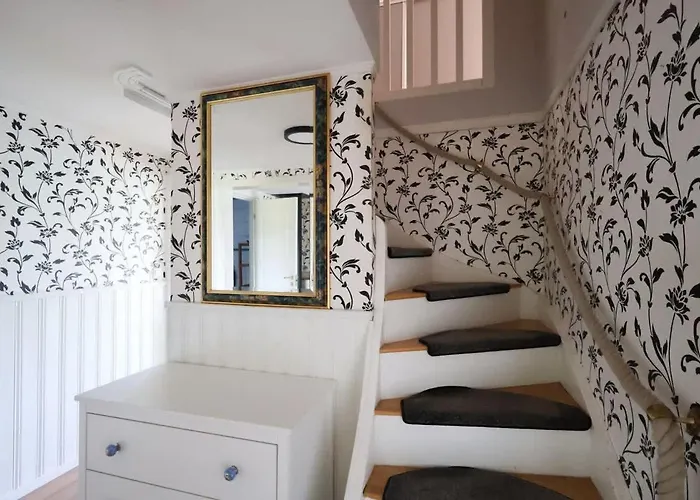 Workers - 8 Beds - Free Parking - Near Volvo