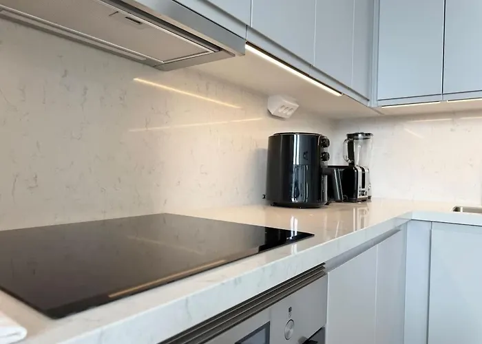 Luxury - Karlatornet - 2 Bedroom - - Gym -