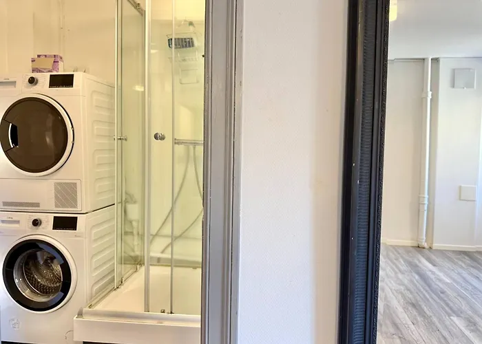 Workers Hq • 7br • 16 Beds • Center Gothenburg