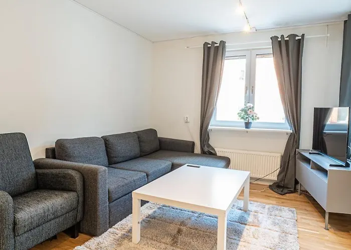 Chic 1br With Balcony In - Prime Location