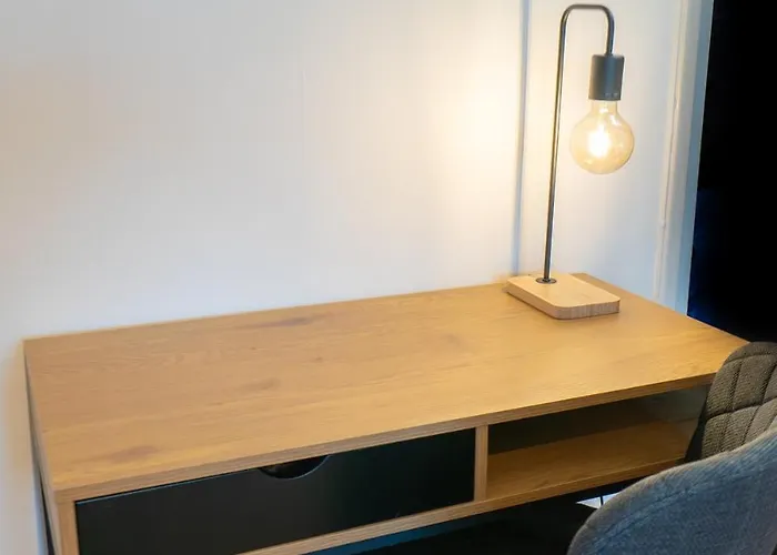 Scandi-boho 1br Calm & Well-connected Location 公寓 *