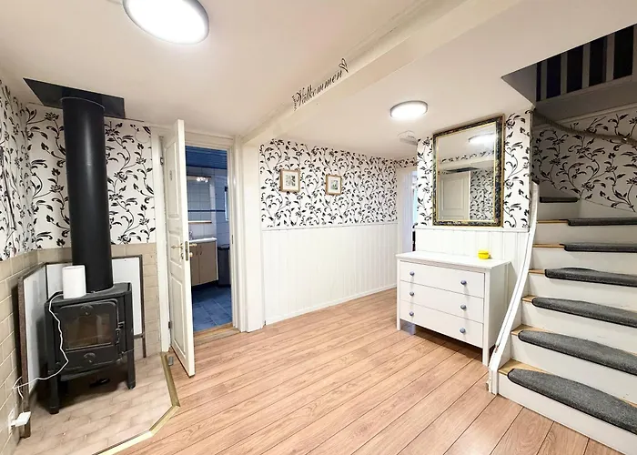 Workers - 8 Beds - Free Parking - Near Volvo Appartamento Goteborg