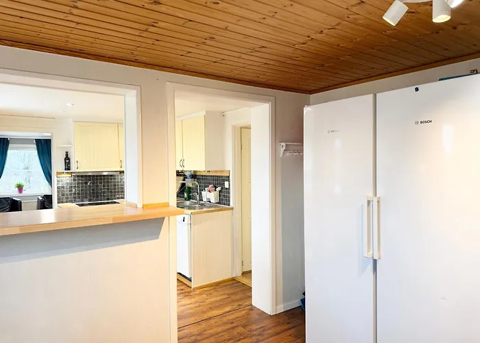 Workers - 8 Beds - Free Parking - Near Volvo Appartamento Goteborg