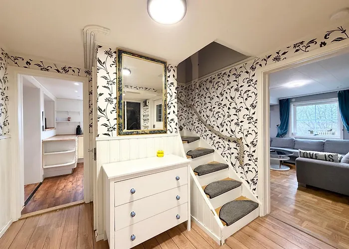 Apartament Workers - 8 Beds - Free Parking - Near Volvo *