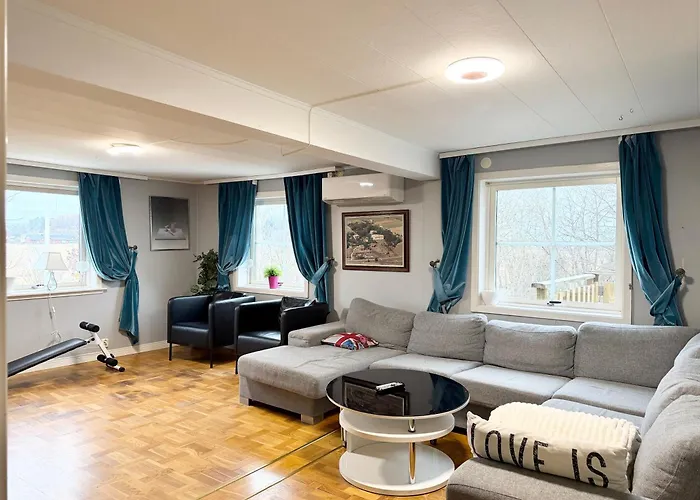 Workers - 8 Beds - Free Parking - Near Volvo Goteborg