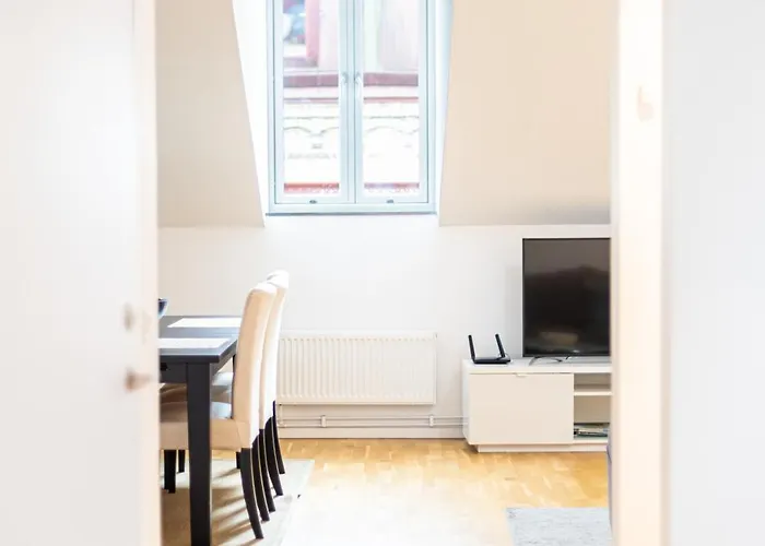 Big Bright Loft On Andra Langgatan Daire