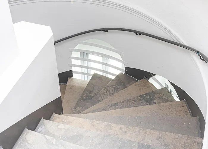 Big Bright Loft On Andra Langgatan Daire *