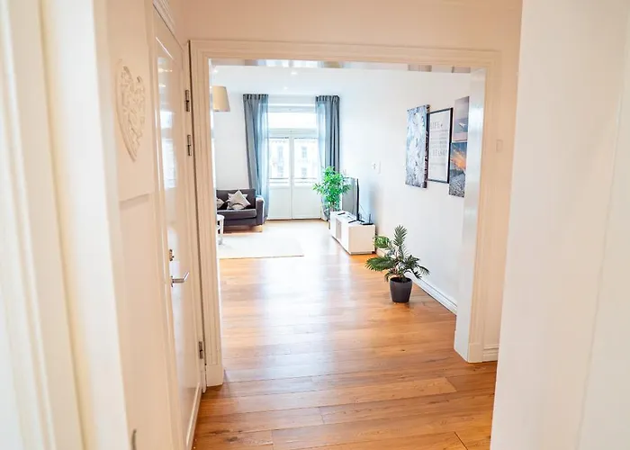 아파트 Grand 3br At Vasaplatsen 예테보리