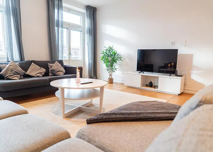 Grand 3br At Vasaplatsen 아파트