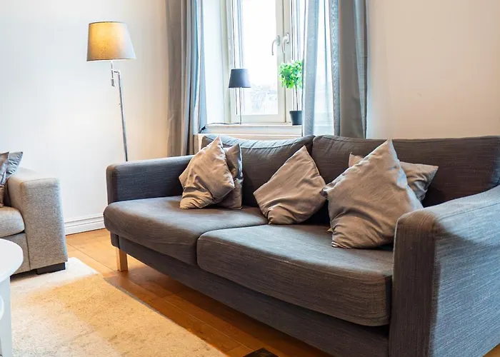 Grand 3br At Vasaplatsen * 예테보리