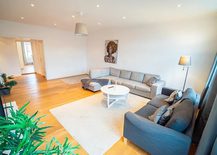 Grand 3br At Vasaplatsen 예테보리