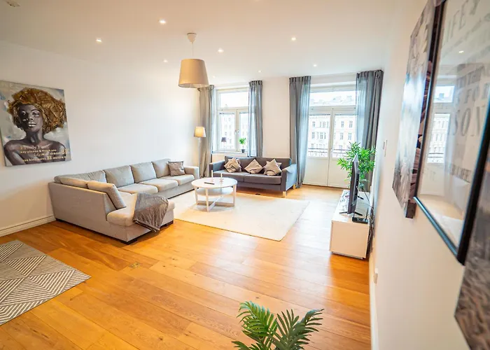 Grand 3br At Vasaplatsen Goteborg