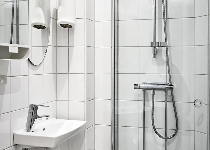 Ow, By A&j - Familj & Bilen & Hunden - Liseberg & Avenyn! Panzió Göteborg