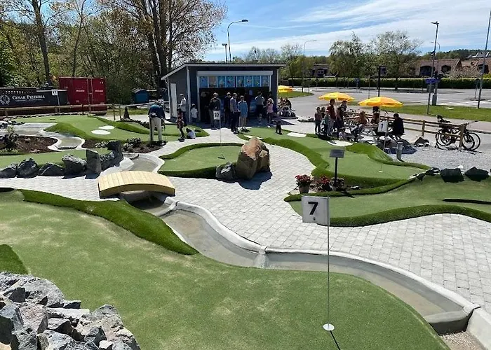 Backstugan - Litet Hus Med Storslaget Laege Vakantiehuis