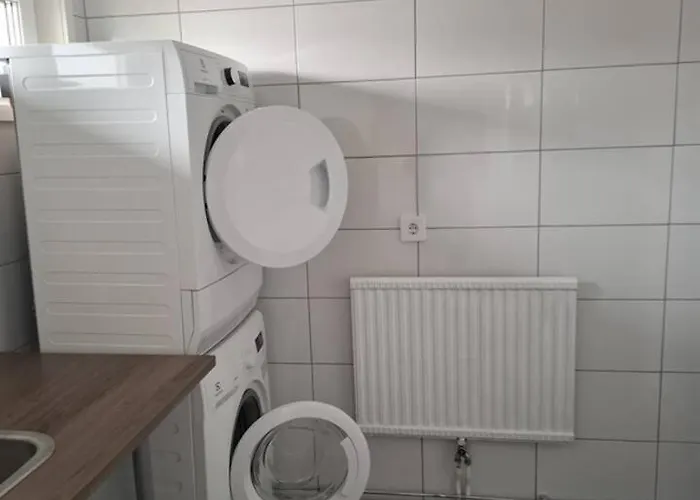 Workers Stay - Construction Worker Housing