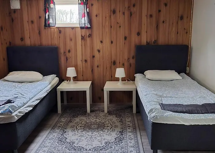 Spacious 7br With Parking For Large Groups