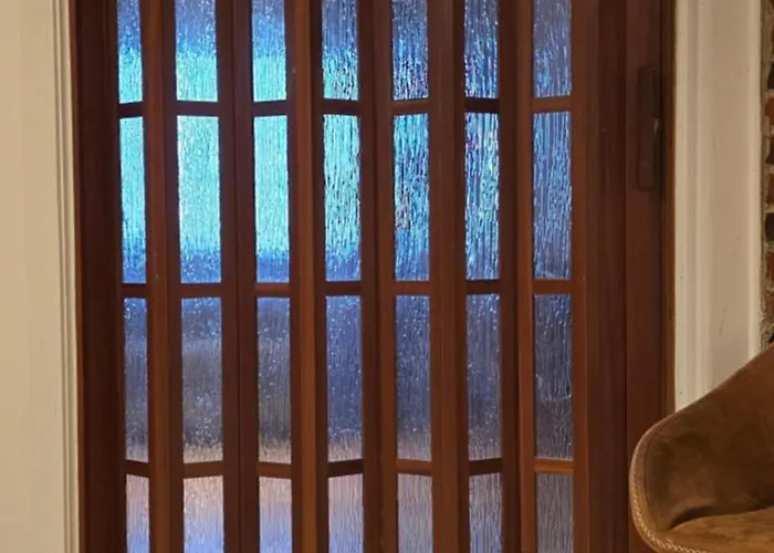 Spacious 7br With Parking For Large Groups Villa *