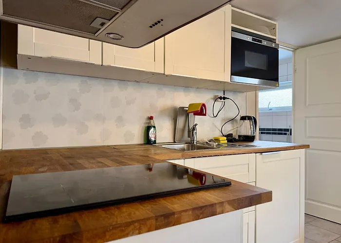 Workers - 4br - 8 Beds - 2 Kitchens - Volvo *