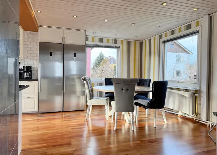 Workers - 4br - 8 Beds - 2 Kitchens - Volvo Feriehus Göteborg