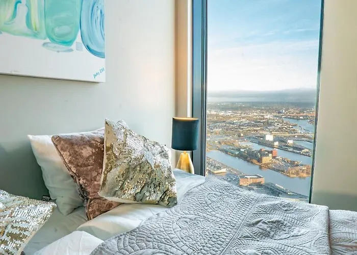 Penthouse 70th Floor Karlatornet 公寓